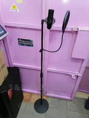 Studio Round Base Mic Stand