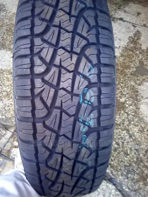 265/70 R 17 Pirelli Scorpion Tyres