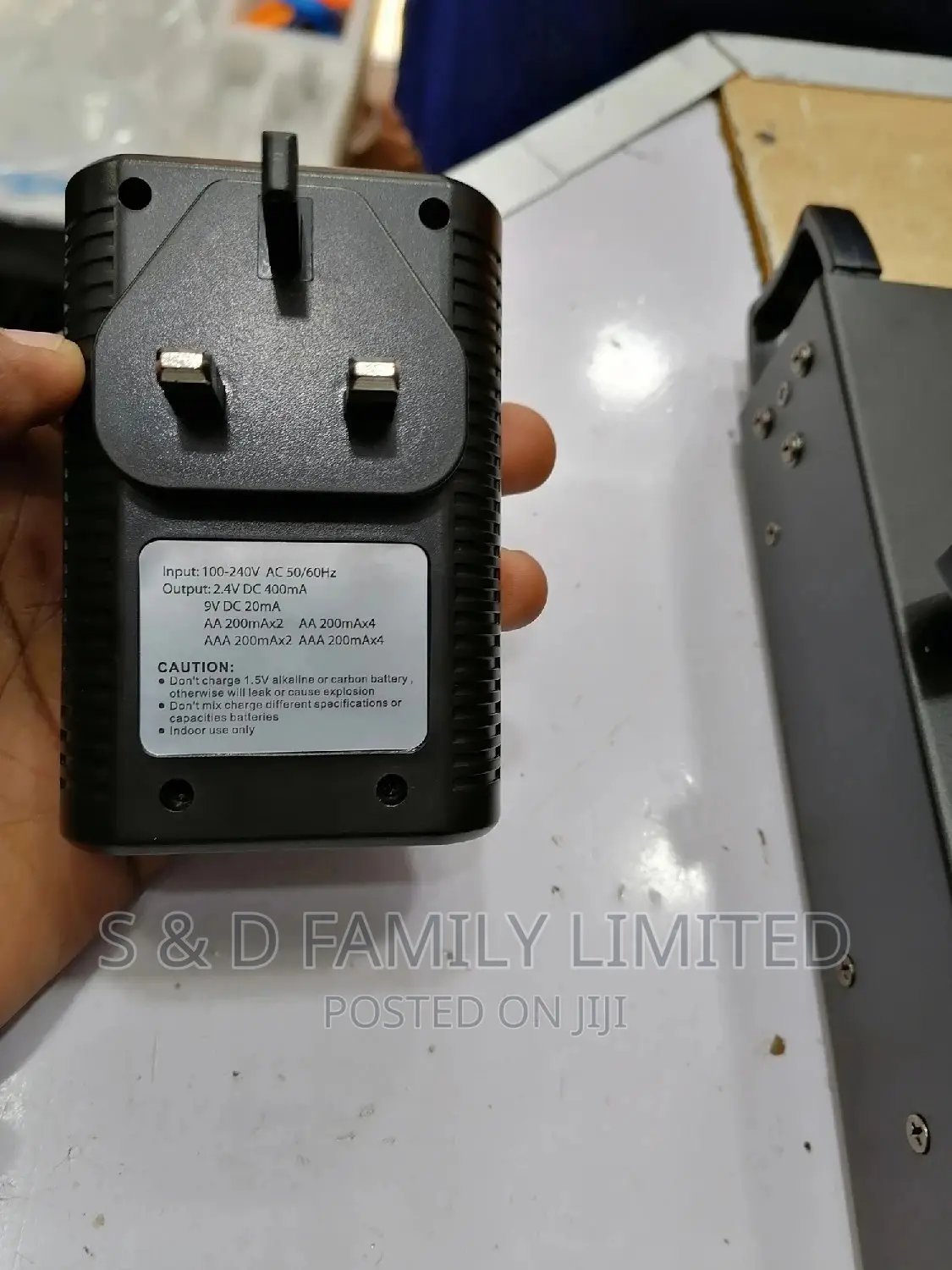 Drom Power 9v, AAA, AA Battery Charger