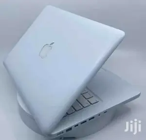 Laptop Apple MacBook 2GB Intel Core 2 Duo HDD 250GB