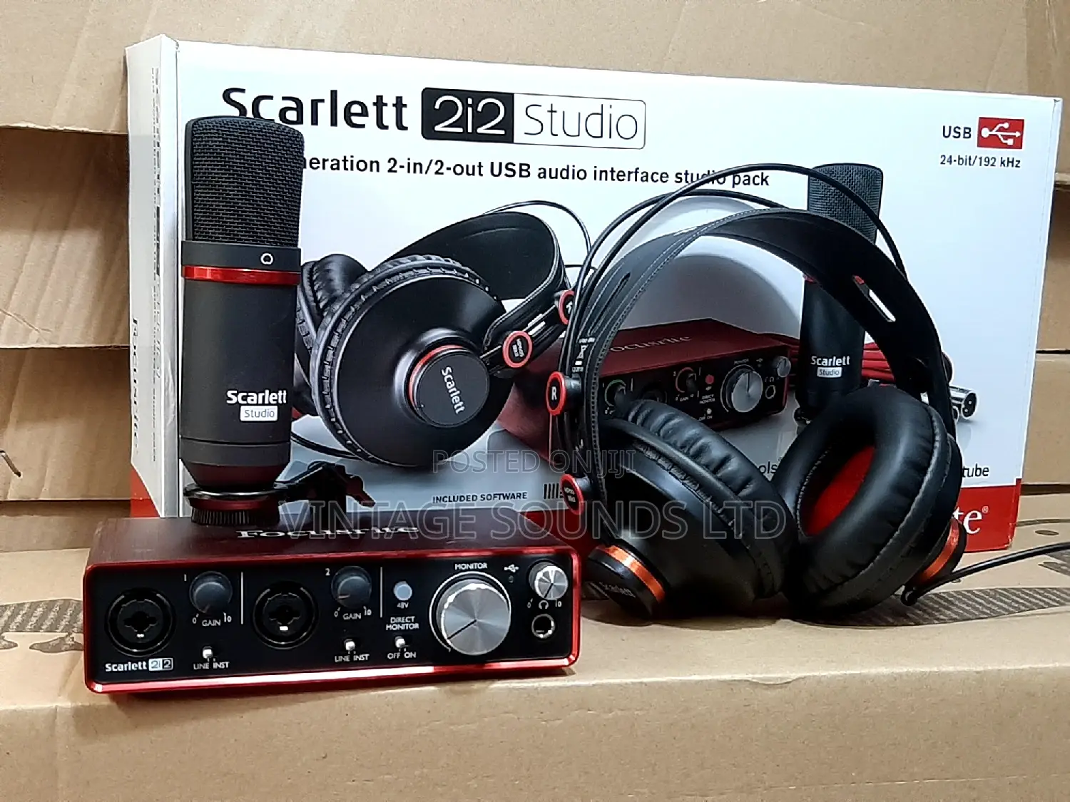 Studio Focusrite 2i2 Recording Bundle Set