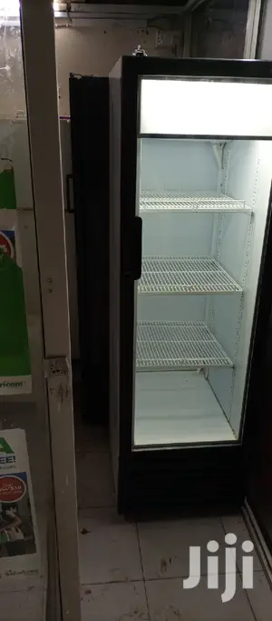 Single Door Display