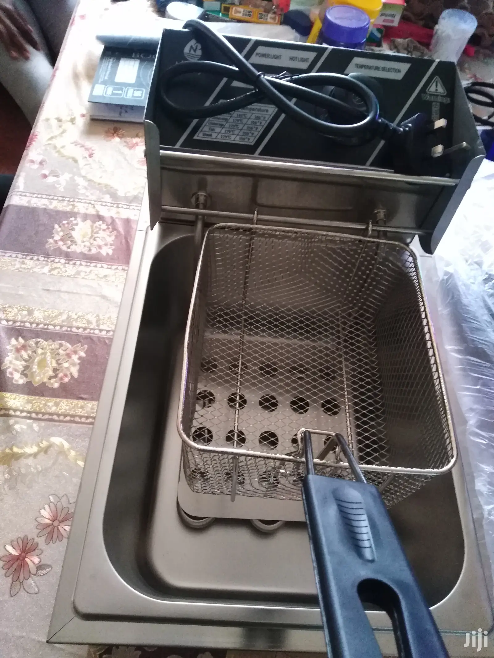 Chip's Fryer Imported Electric With Strong Elements Single