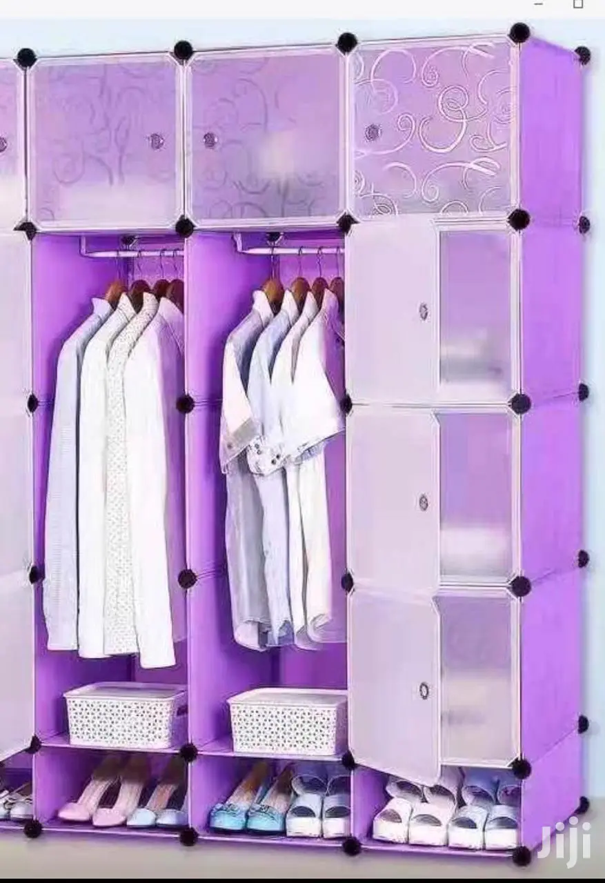 Plastic Wadrobe 3 Columns